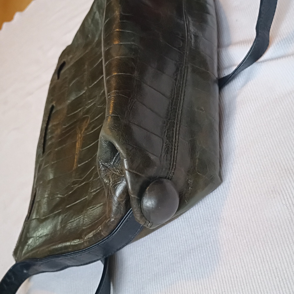 Carlos Falchi Vintage  Green Leather Crossbody - Picture 4 of 9